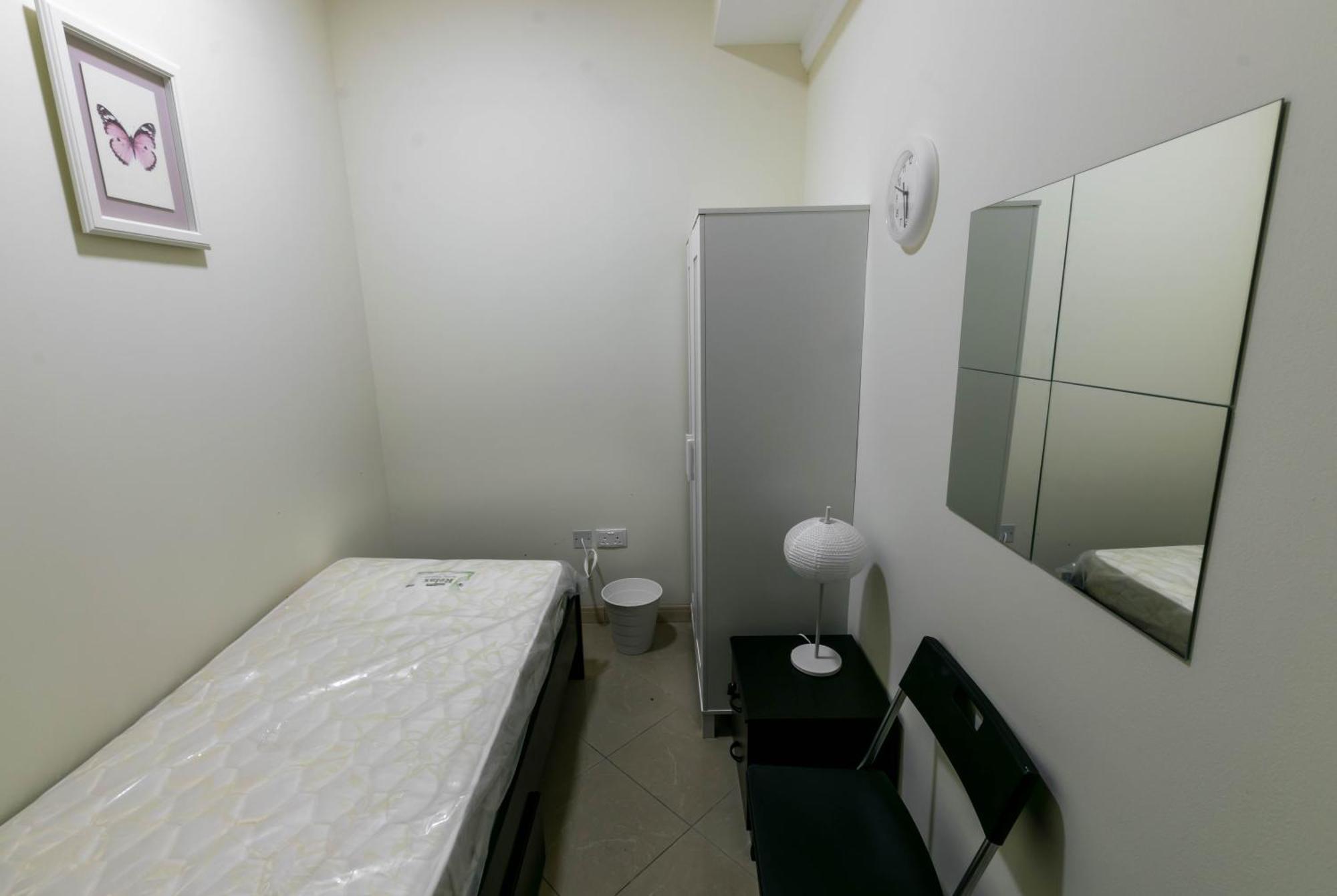 Small Budget Rooms For 'Girls' Only In Dubai, Marina Eksteriør bilde