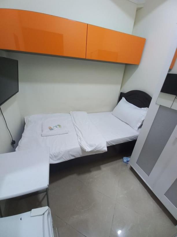 Small Budget Rooms For 'Girls' Only In Dubai, Marina Eksteriør bilde