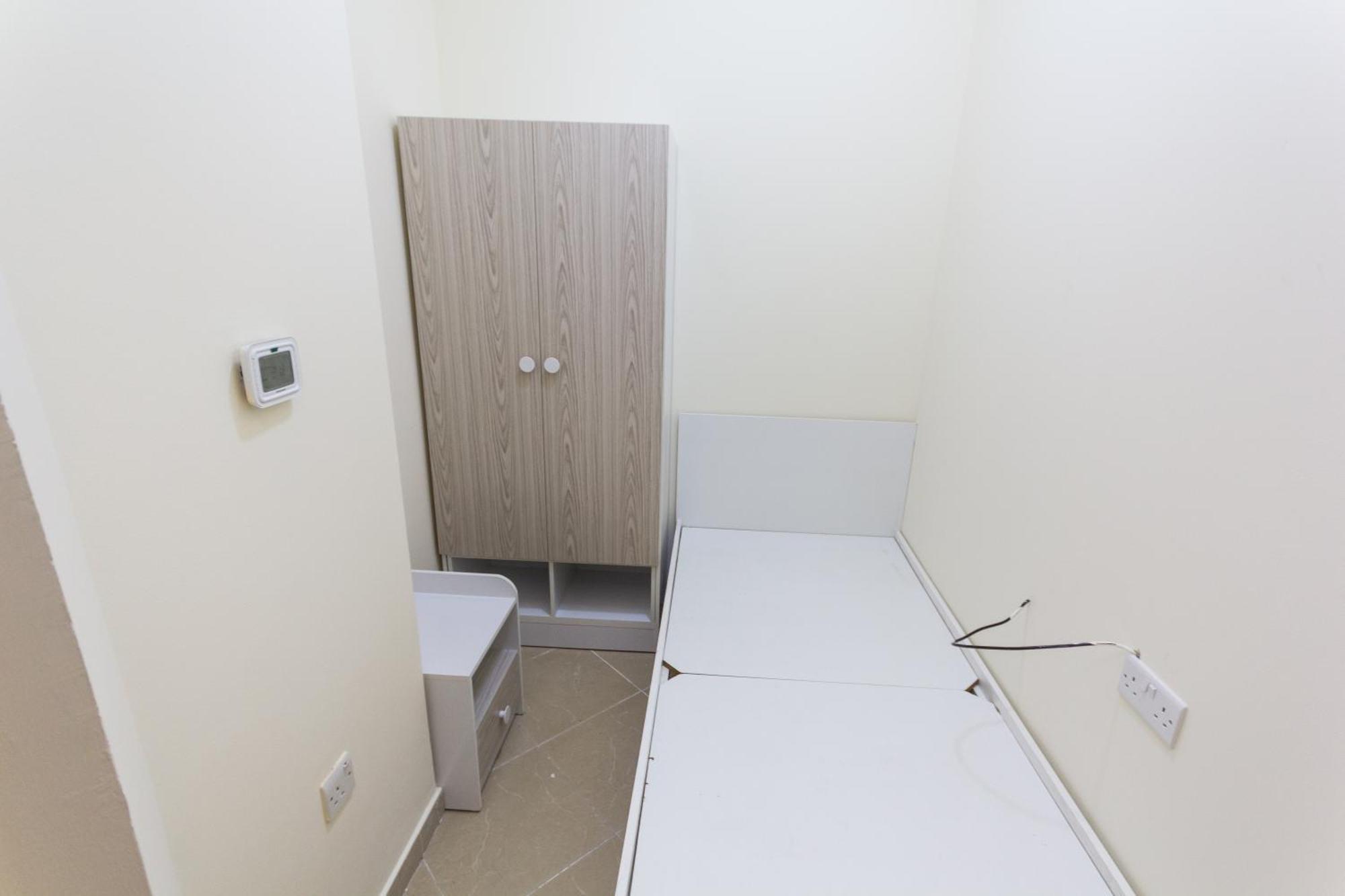 Small Budget Rooms For 'Girls' Only In Dubai, Marina Eksteriør bilde